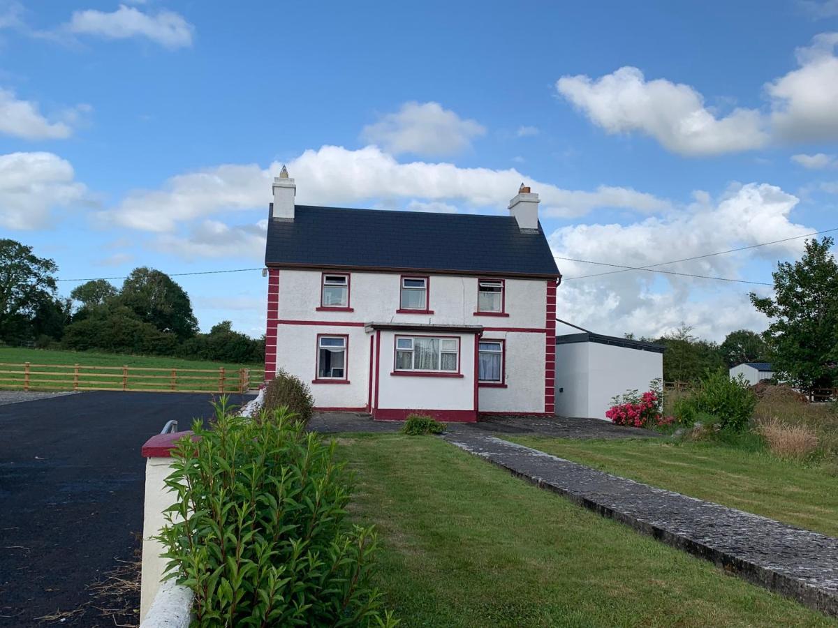 Family Farmhouse Claregalway Exterior photo